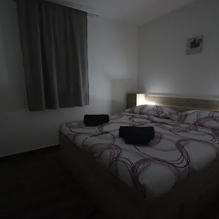 Apartment Gt *